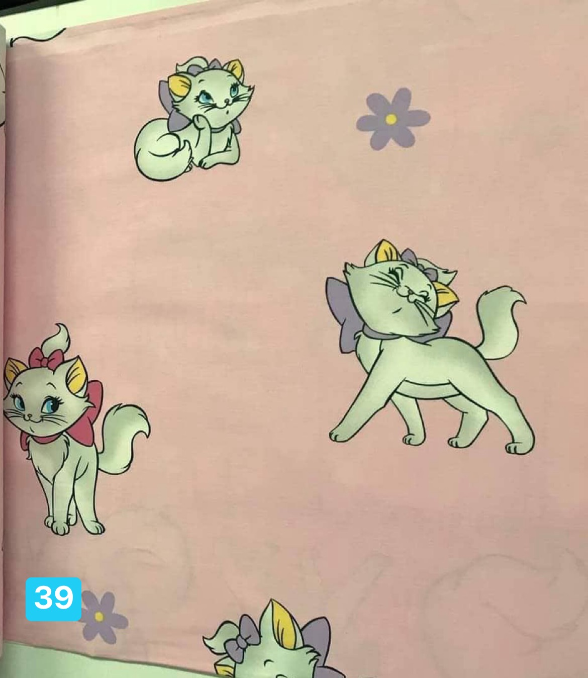 Rózsaszín Marie Cica