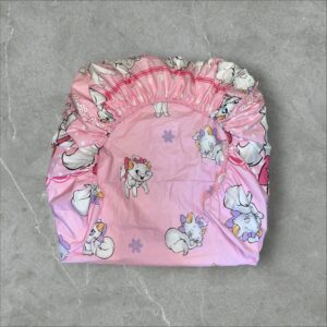 Vízhatlan lepedő, körben gumis, marie cica minta